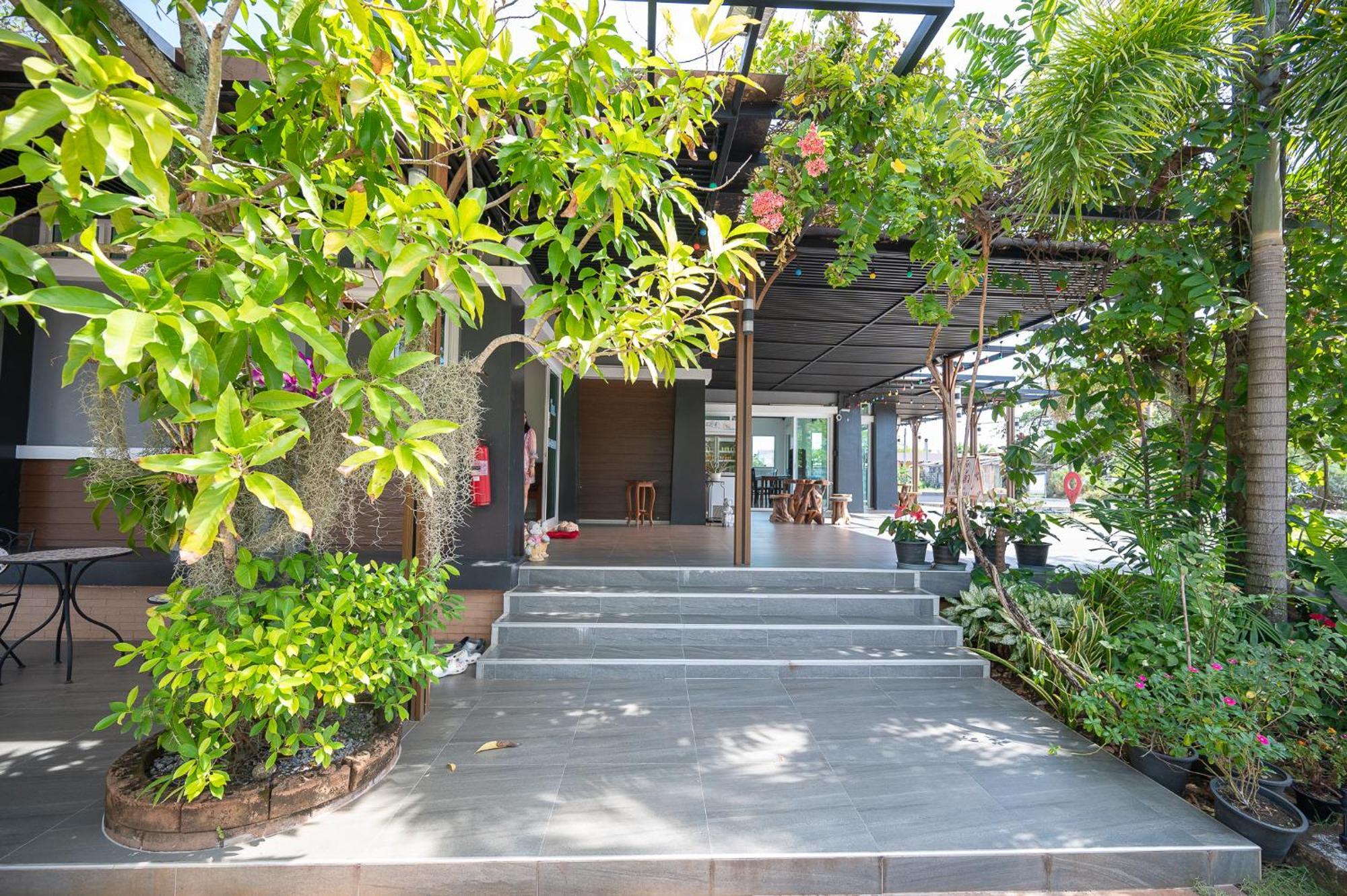 Baan Faa Talaychan Resort Chao Lao Beach Exterior foto